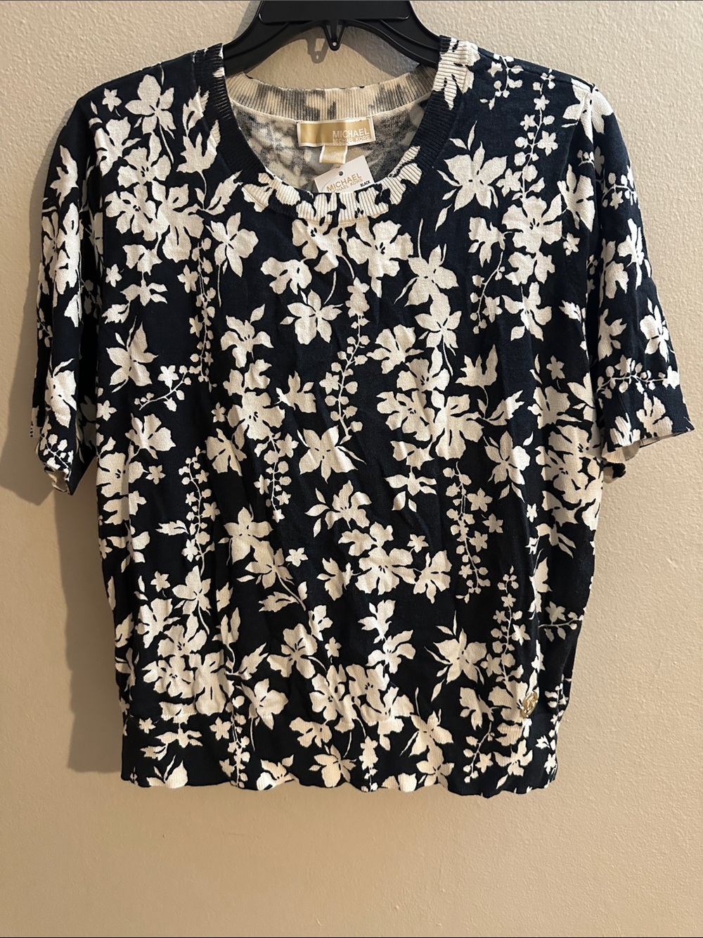 Michael Kors Black and White Floral Short Sleeve Tee